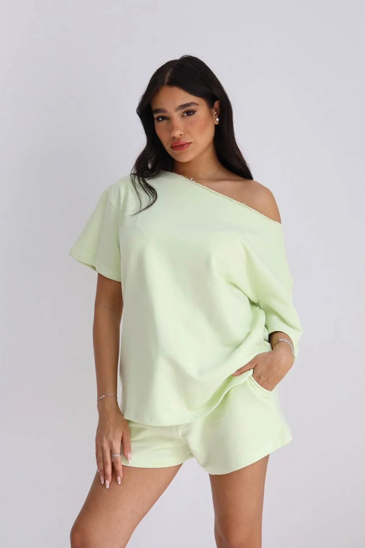 חליפת טופ ריטה ושורטס ג'יל לנשים - Image 12