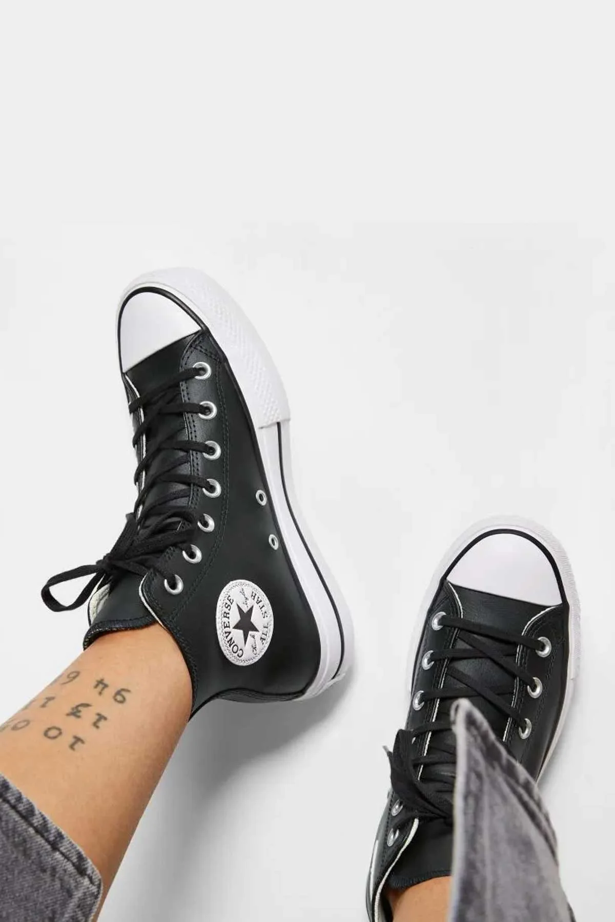 Converse All Star נעלי סניקרס אולסטאר פלטפורמה עור גבוהות בצבע שחור לנשים - Image 4